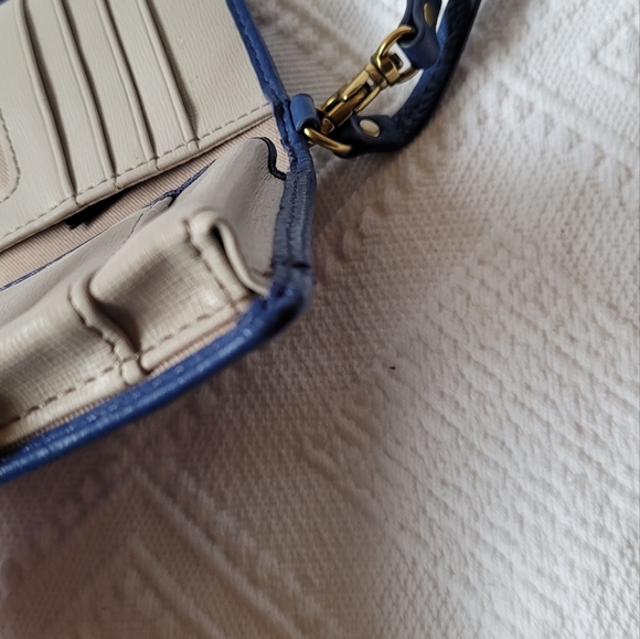 FOSSIL Blue Leather Wristlet Wallet - Picture 7 of 10